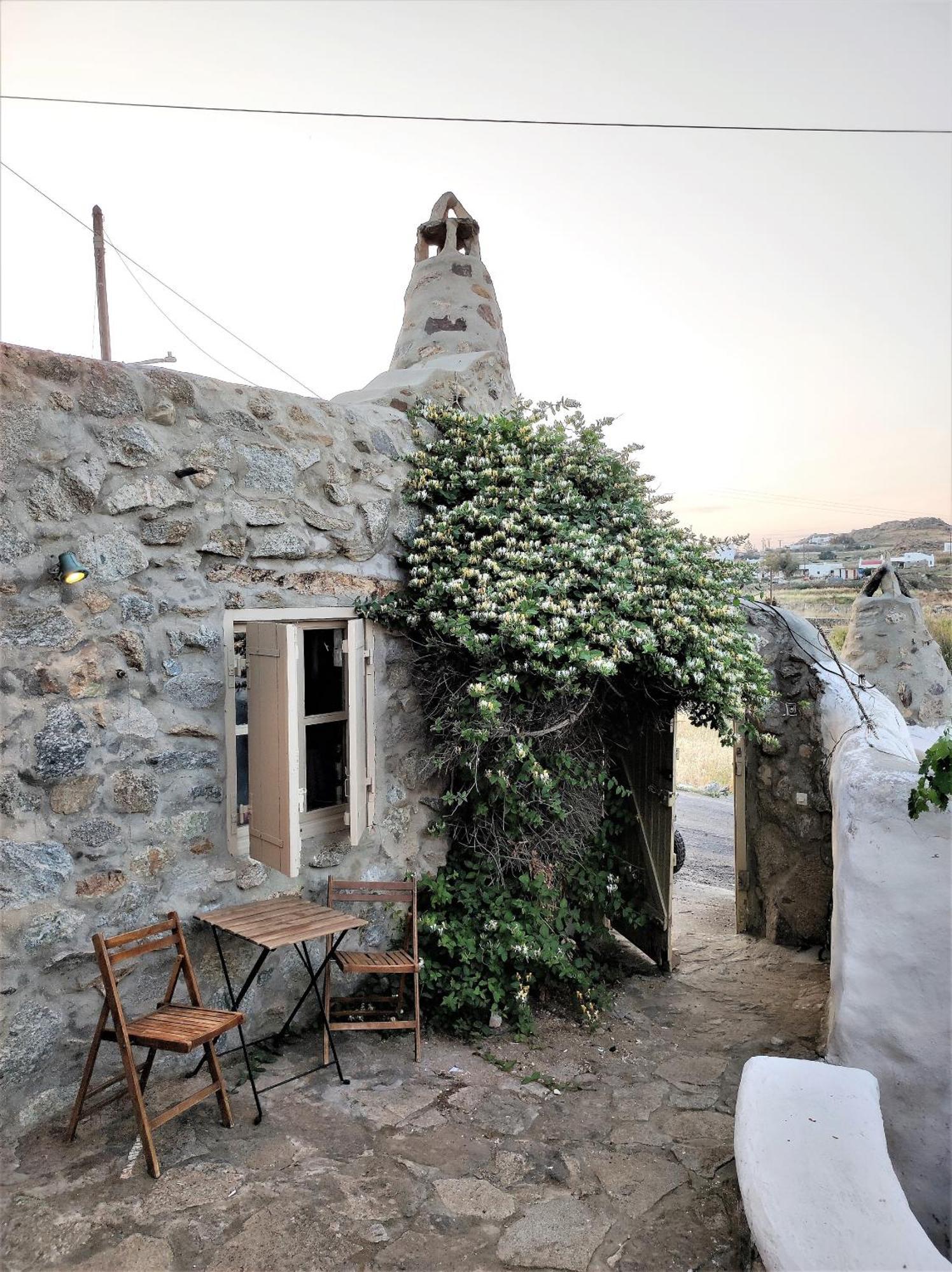 Pyrgi Artemis Place Mykonos Town Bagian luar foto